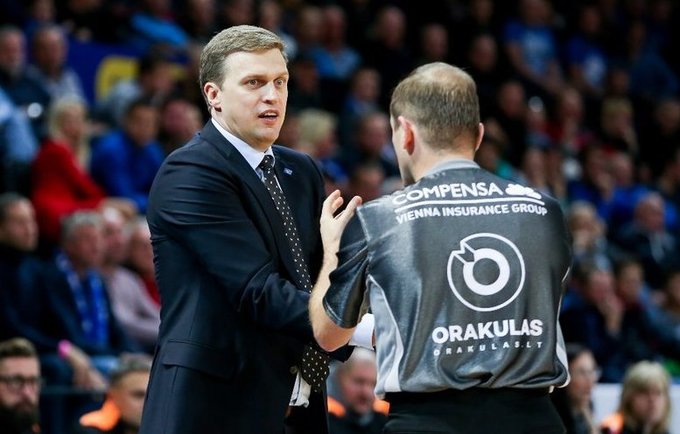 D.Adomaitis juokavo, kad J.Baronui prieš rungtynes neleis mėtyti tritaškių (Fotodiena.lt)