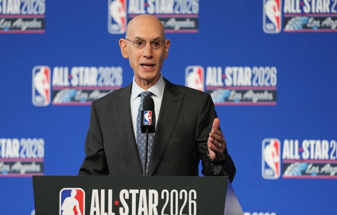 A.Silveris mato bendrą darbą su NBA (Scanpix nuotr.)