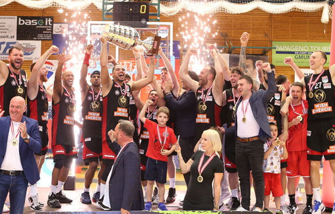 Vienos klubas triumfuoja