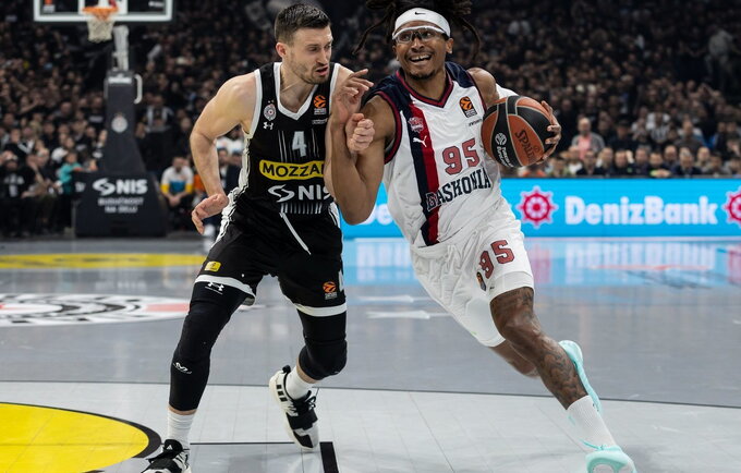 Ch.Moneke nežais su Bolonijos ekipa