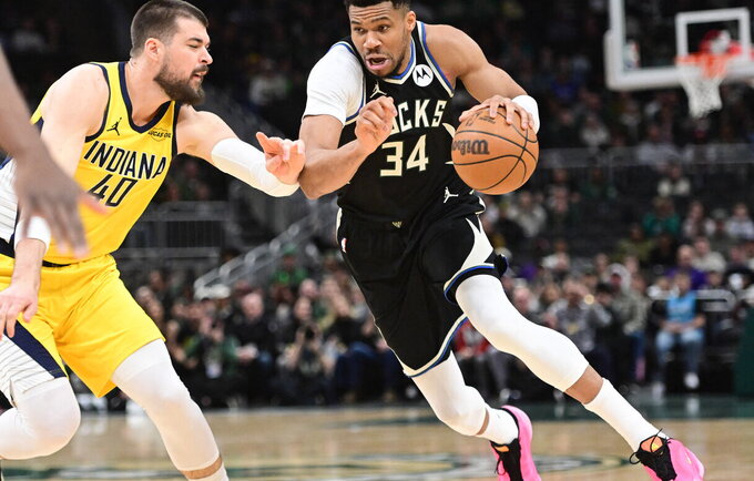 G.Antetokounmpo krenta iš rikiuotės (Scanpix nuotr.)