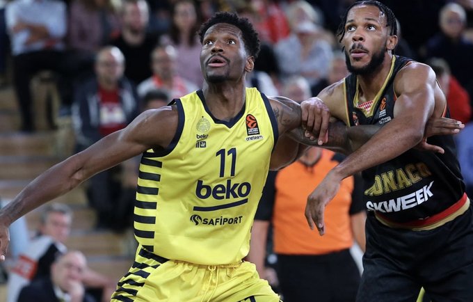 N.Hayesas-Davisas trumpam grįžta į Kauną (Euroleague.net)