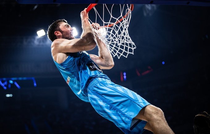 M.Tobey palieka Slovėnijos rinktinę (FIBA nuotr.)