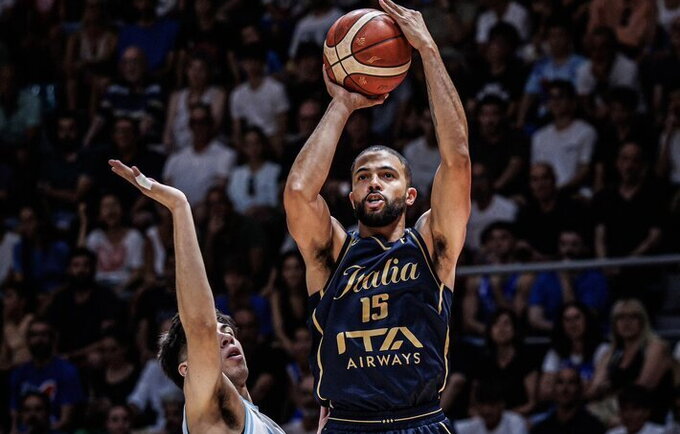 D.Thompsonas debiutavo Italijos rinktinėje