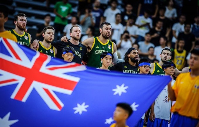 Australija kovos su lietuviais dėl labai svarbaus taško (FIBA nuotr.)