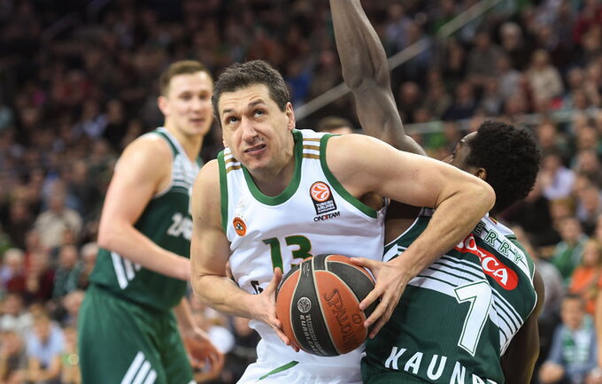 D.Diamantidis nusirėžė pusę savo algos (Fotodiena.lt)