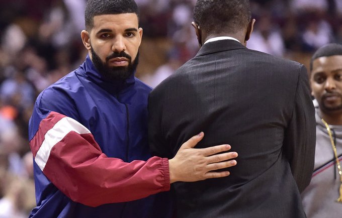 Drake'as yra Toronto komandos gerbėjas (Scanpix nuotr.)