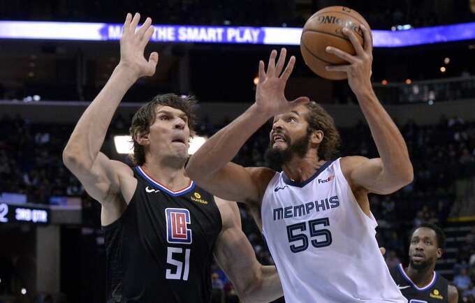 J.Noah šiuo metu gina „Grizzlies“ garbę (Scanpix nuotr.)