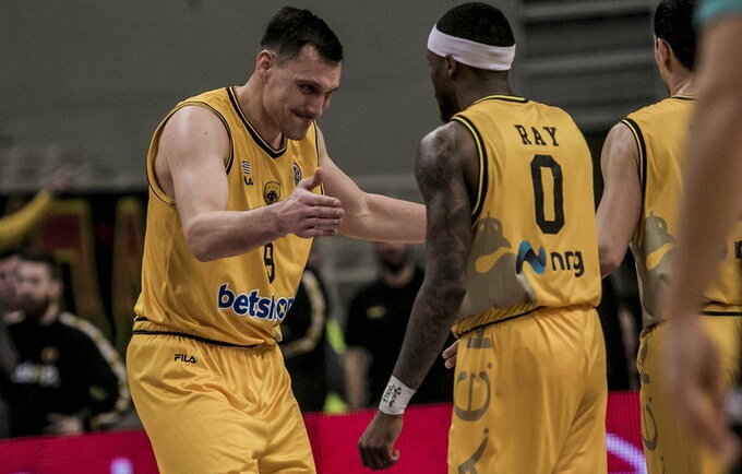 J.Mačiulis norėtų dar sugrįžti į „Žalgirį“ (FIBA Europe nuotr.)