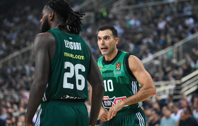 K.Sloukas sunegalavo (Scanpix nuotr.)