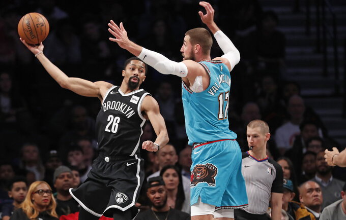 S.Dinwiddie kontraktas sieks 62 mln. JAV dolerių (Scanpix nuotr.)