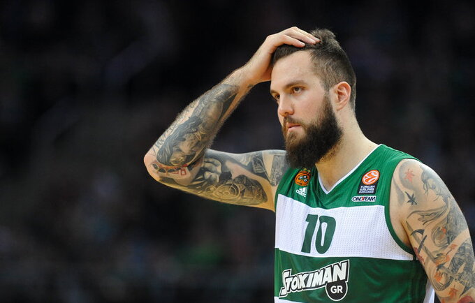 M,Raduljica traukė per dantį žurnalistą (Fotodiena.lt)