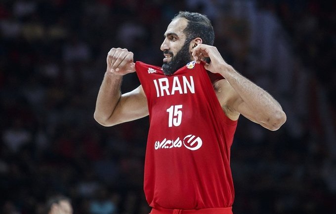 H.Haddadi ves Irano rinktinę olimpiadoje (FIBA nuotr.)
