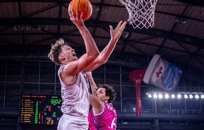 M.Kuzminskas džiaugėsi dramatiška pergale (FIBA nuotr.)