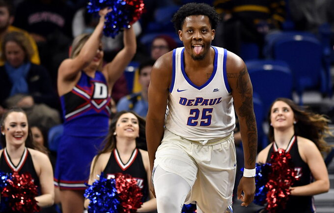 F.Olujobi tikisi, kad pateks į NBA (Scanpix nuotr.)