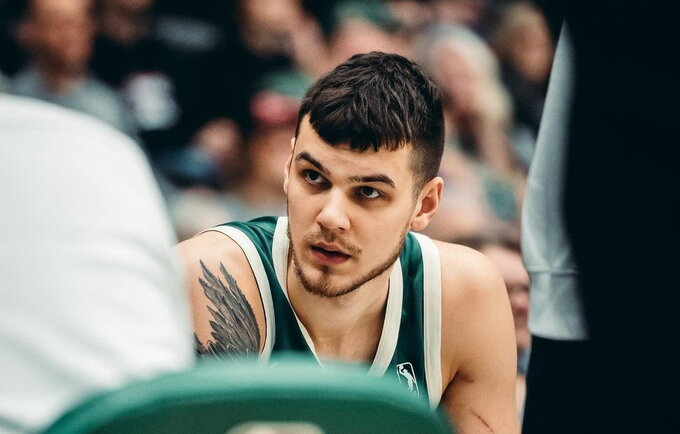 D.Sirvydis buvo tarp lyderių