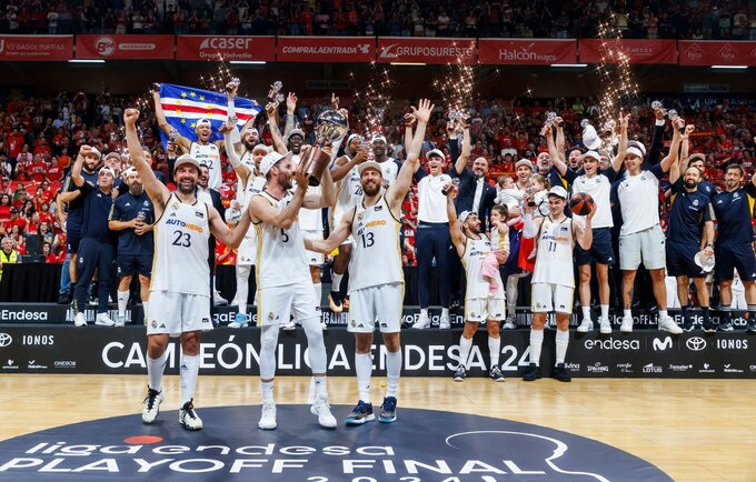 „Real“ susigrąžino Ispanijos čempionų titulą