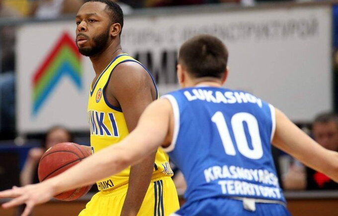 J.Pullenas gali persikelti į Serbiją