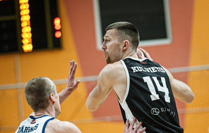 S.Kulvietis pasirodė kukliai