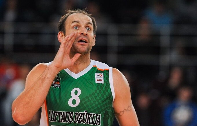 N.Varnelis suklydo lygioje vietoje (Edvardas Blaževičius, Fotodiena.lt)