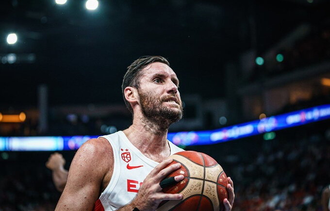 R.Fernandezas patyrė traumą (FIBA nuotr.)