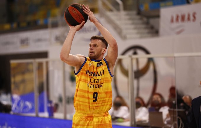 T.Dimša pelnė 6 taškus