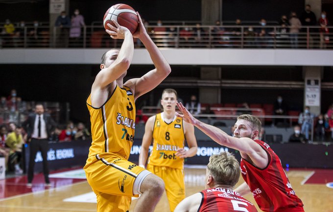 J.Elmore'as žibėjo mačo pabaigoje (BNS nuotr.)