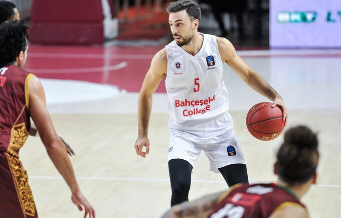 I.Akpinaras persikėlė į „Fenerbahče“ (Euroleague.net)