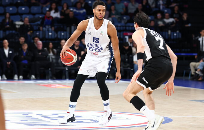 P.J.Dozieras buvo tarp „Anadolu Efes“ lyderių
