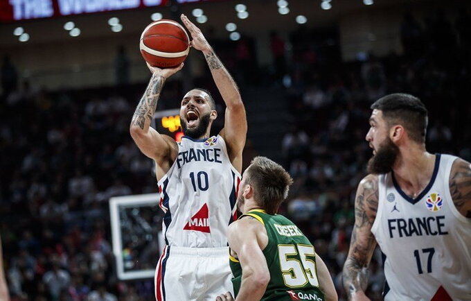 E.Fournier medaliu nesididžiuoja (FIBA nuotr.)