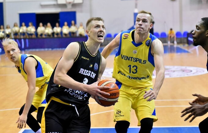 D.Sabeckis po truputį randa vietą naujoje komandoje (FIBA nuotr.)