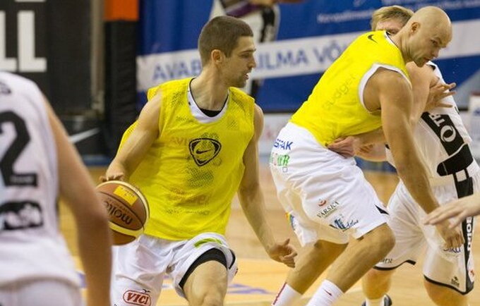 E.Ežerskis aikštėje praleido 17 minučių