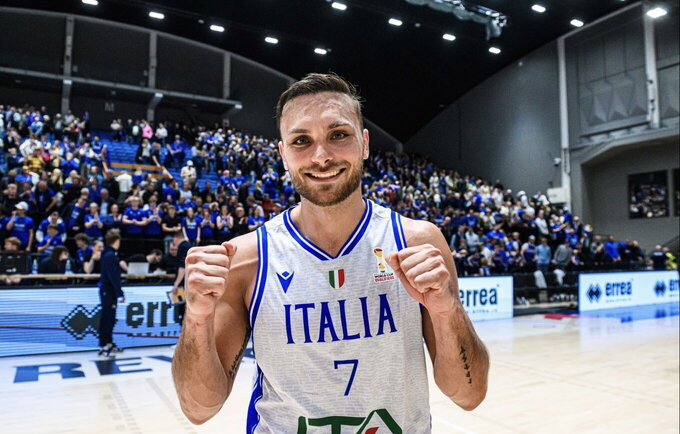 S.Tonutas lieka Milane (FIBA nuotr.)