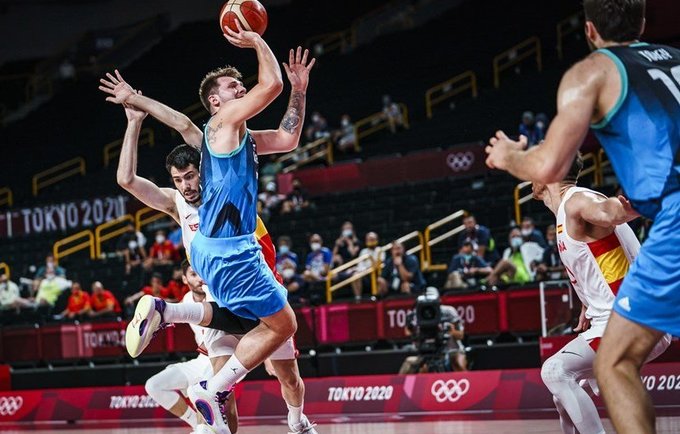 L.Dončičius ir toliau rengia istorinius pasirodymus (FIBA nuotr.)