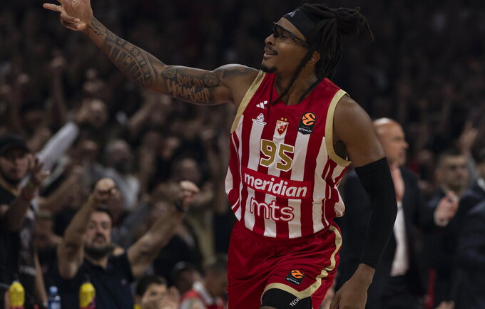 Ch.Moneke dominavo (Euroleague.net)