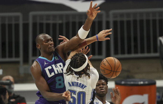 B.Biyombo atsidūrė Vitorijos klubo radare (Scanpix nuotr.)