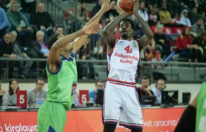 M.Harrisas pelnė 25 taškus