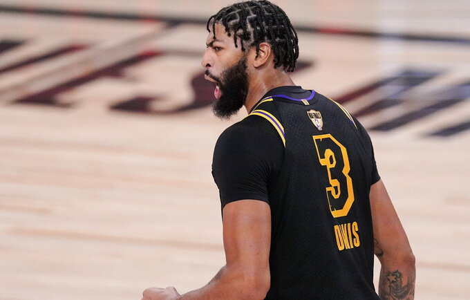 A.Davisas vis dar nepratęsė sutarties su NBA čempionais (Scanpix nuotr.)