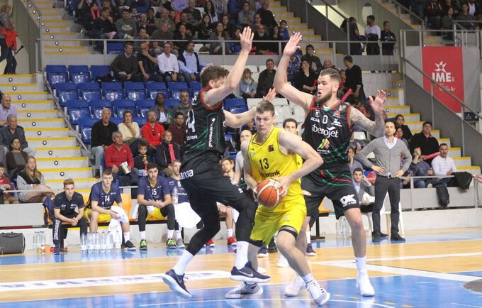 R.Jakštas toliau žais Ispanijoje