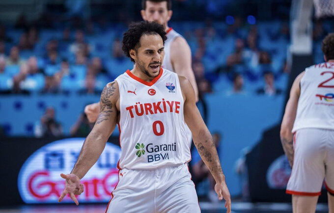 Sh.Larkinas išplatino jautrią žinutę (FIBA nuotr.)