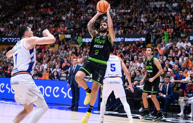 Badalonos klubas laimėjo
