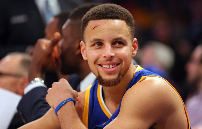 Ant S.Curry kaktos atsiradusio įdrėskimo autorius yra C.Anthony (Scanpix nuotr.)