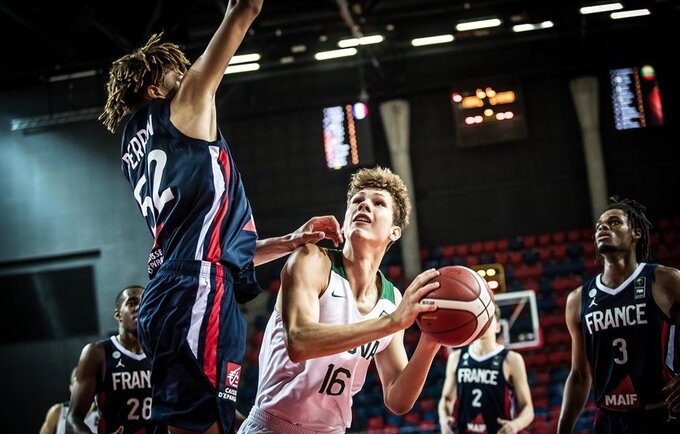 D.Kauzonas rungtyniaus NCAA (FIBA Europe nuotr.)