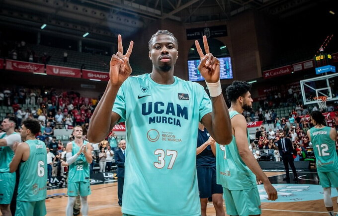 K.Antetokounmpo atsidūrė Pirėjuje