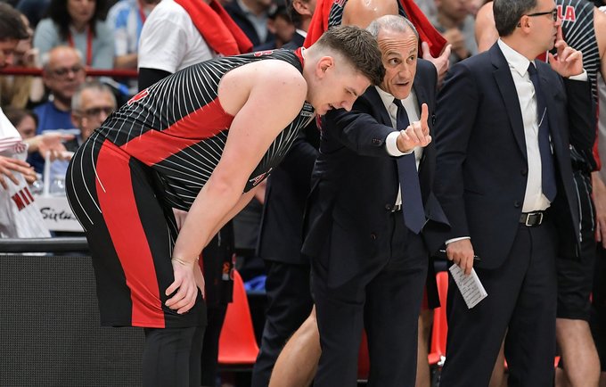 „AX Armani“ negalės žaisti Italijoje, mačas su „Olympiacos“ vyks Berlyne