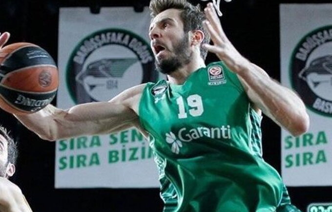 F.Aldemiras tapo per brangus „Daruššafaka“ klubui