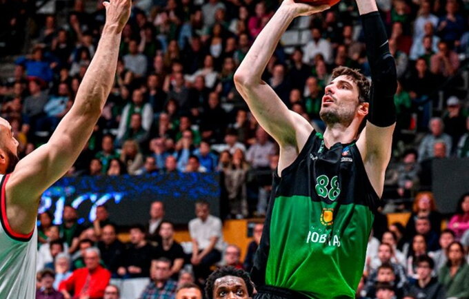 36-erių A.Tomičius išlaiko solidų žaidimą
