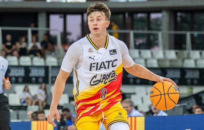 D.Stenionis pelnė 9 taškus
