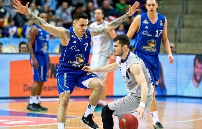 V.Čižauskas atakavo siaubingai