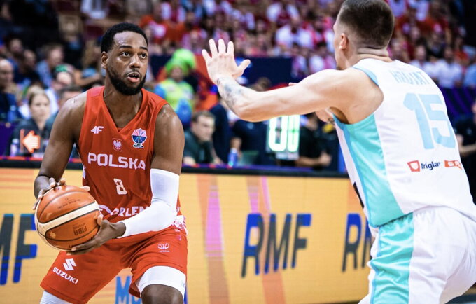 J.Loydas tempė Lenkiją į priekį (FIBA nuotr.)